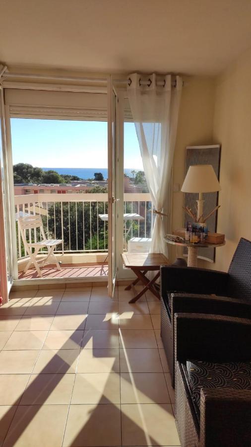 Appartement Lumineux Vue Mer Фрежюс Экстерьер фото